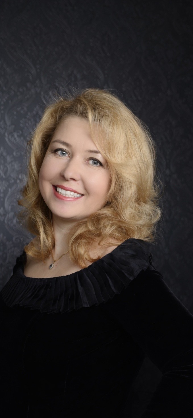 Julianna Schneider, Rechtsanwältin